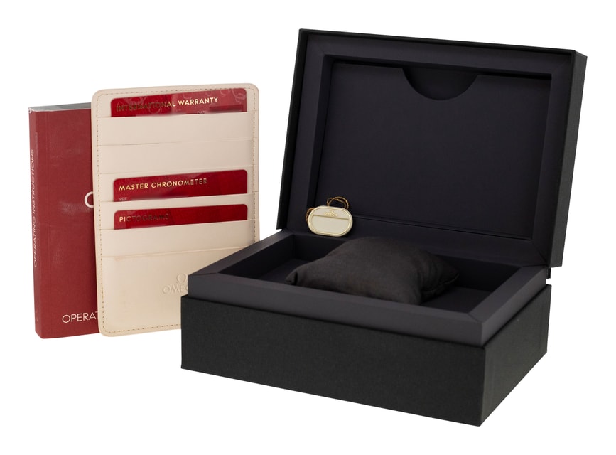 Omega Planet Ocean 215.32.46.51.01.001 Image 5